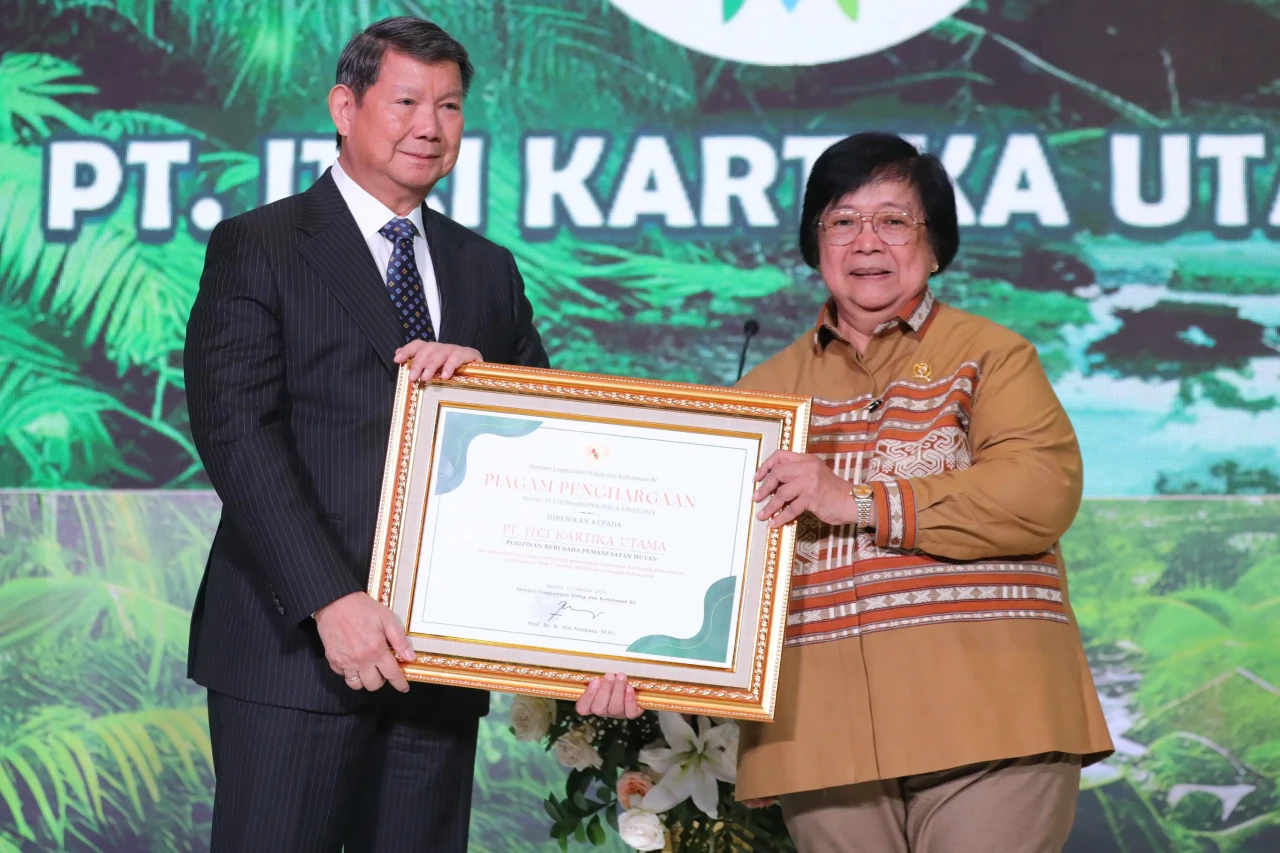 Menteri KLHK Siti Nurbaya...