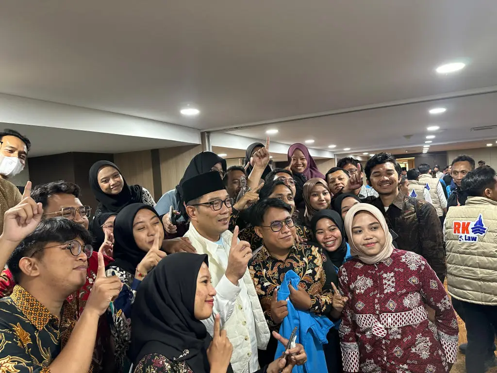 Ridwan Kamil Ajak Komunitas...