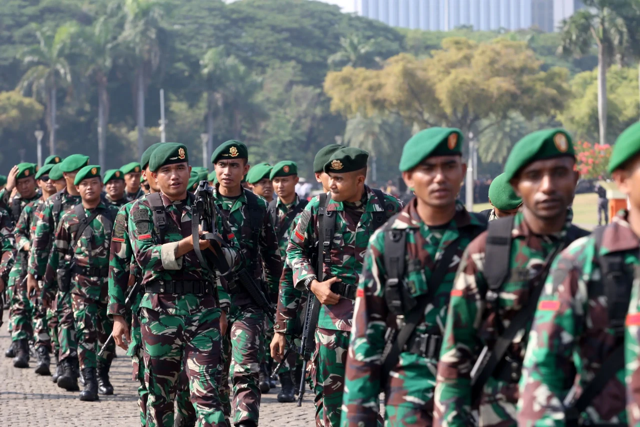 TNI dan Polri Gelar...