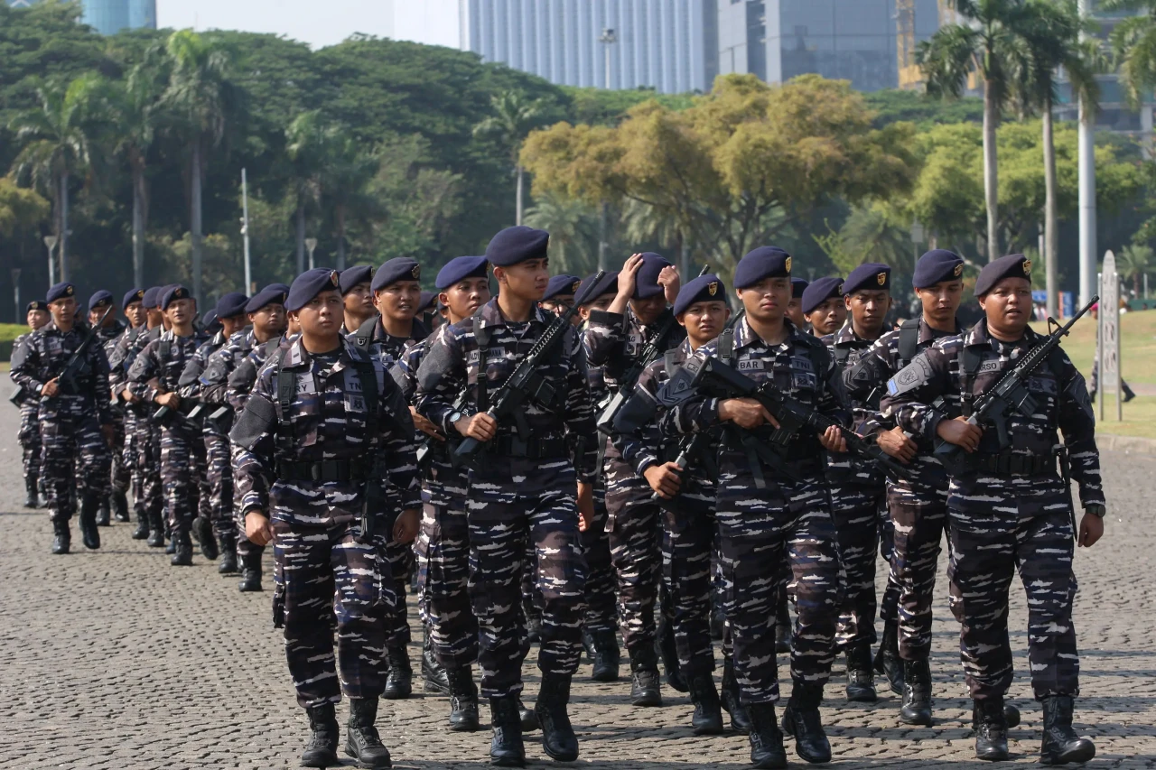 TNI dan Polri Gelar...