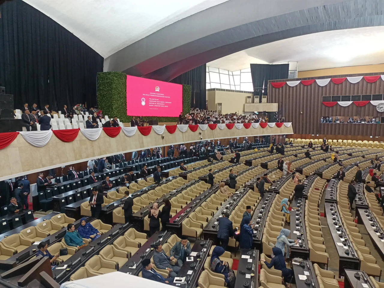 Suasana Terkini Tempat...
