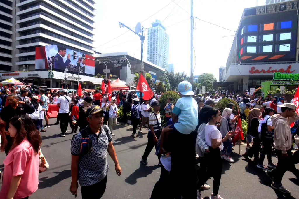 Jelang Pelantikan Prabowo-Gibran,...