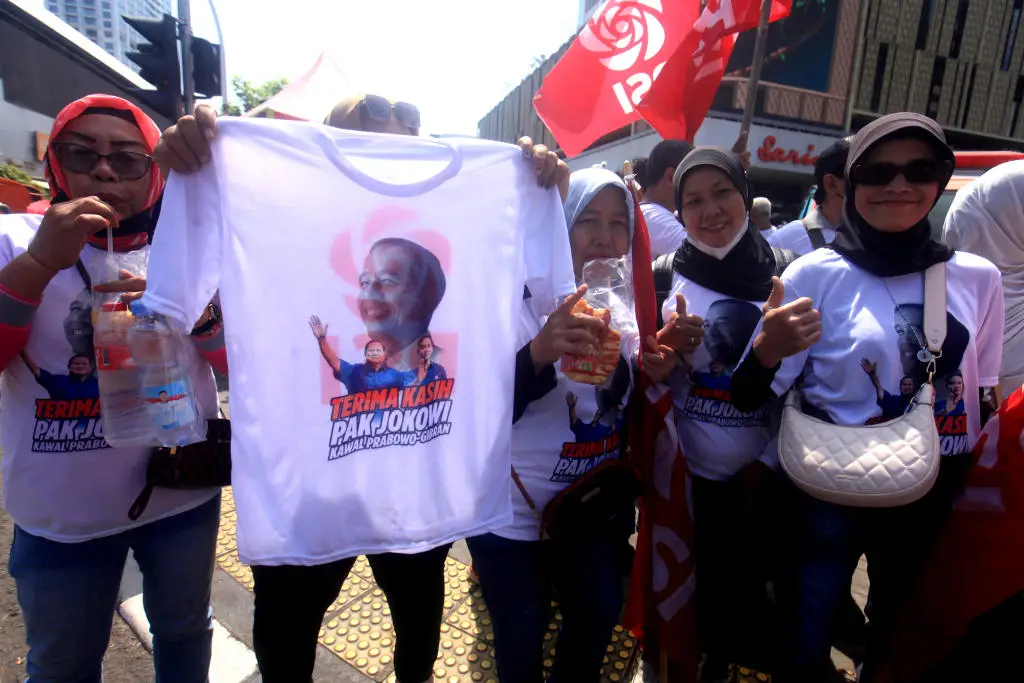 Jelang Pelantikan Prabowo-Gibran,...