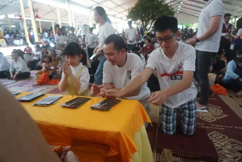 Umat Buddha Doakan Pemerintahan...