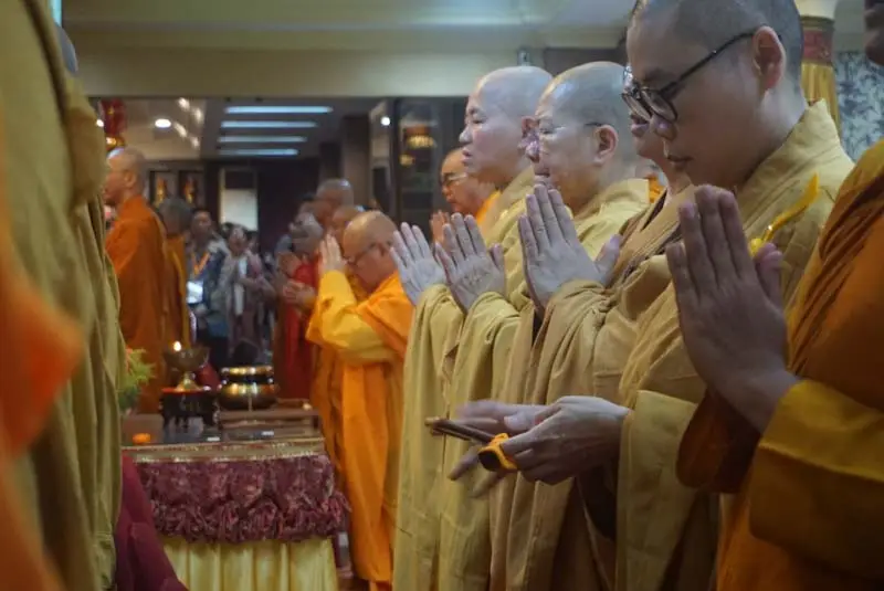 Umat Buddha Doakan Pemerintahan...