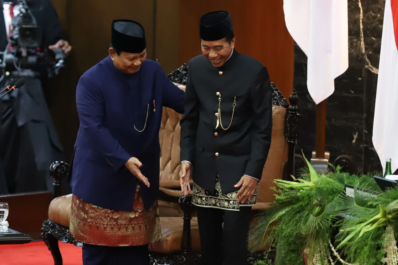 Prabowo dan Gibran Resmi...