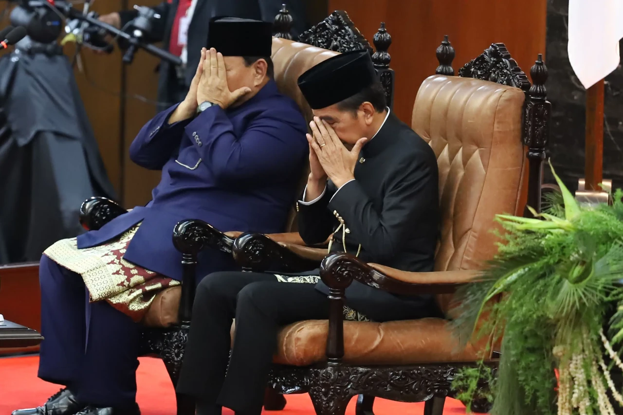 Prabowo dan Gibran Resmi...