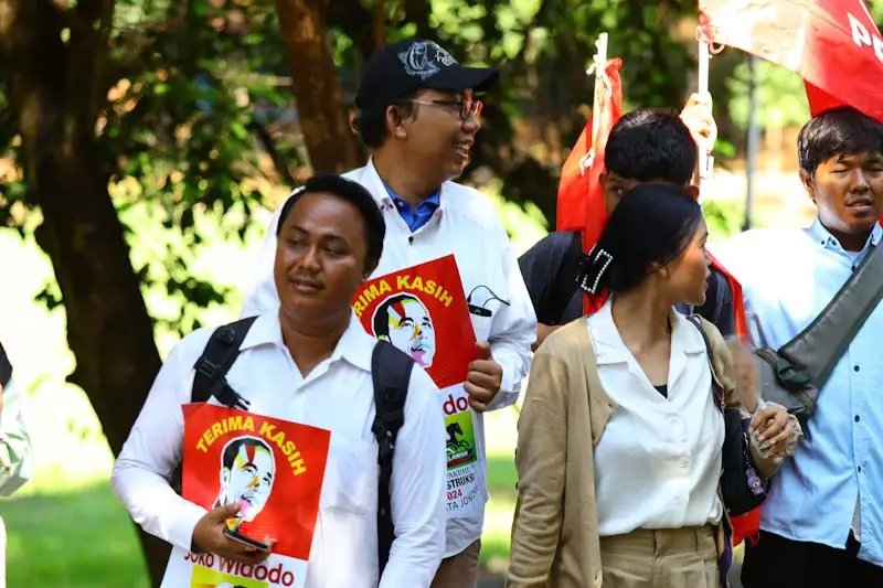 Ribuan Warga dan Simpatisan...