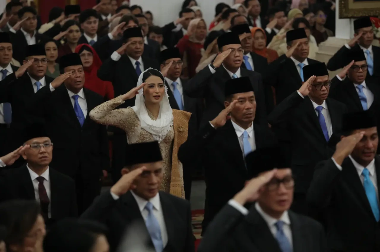Presiden Prabowo Lantik...