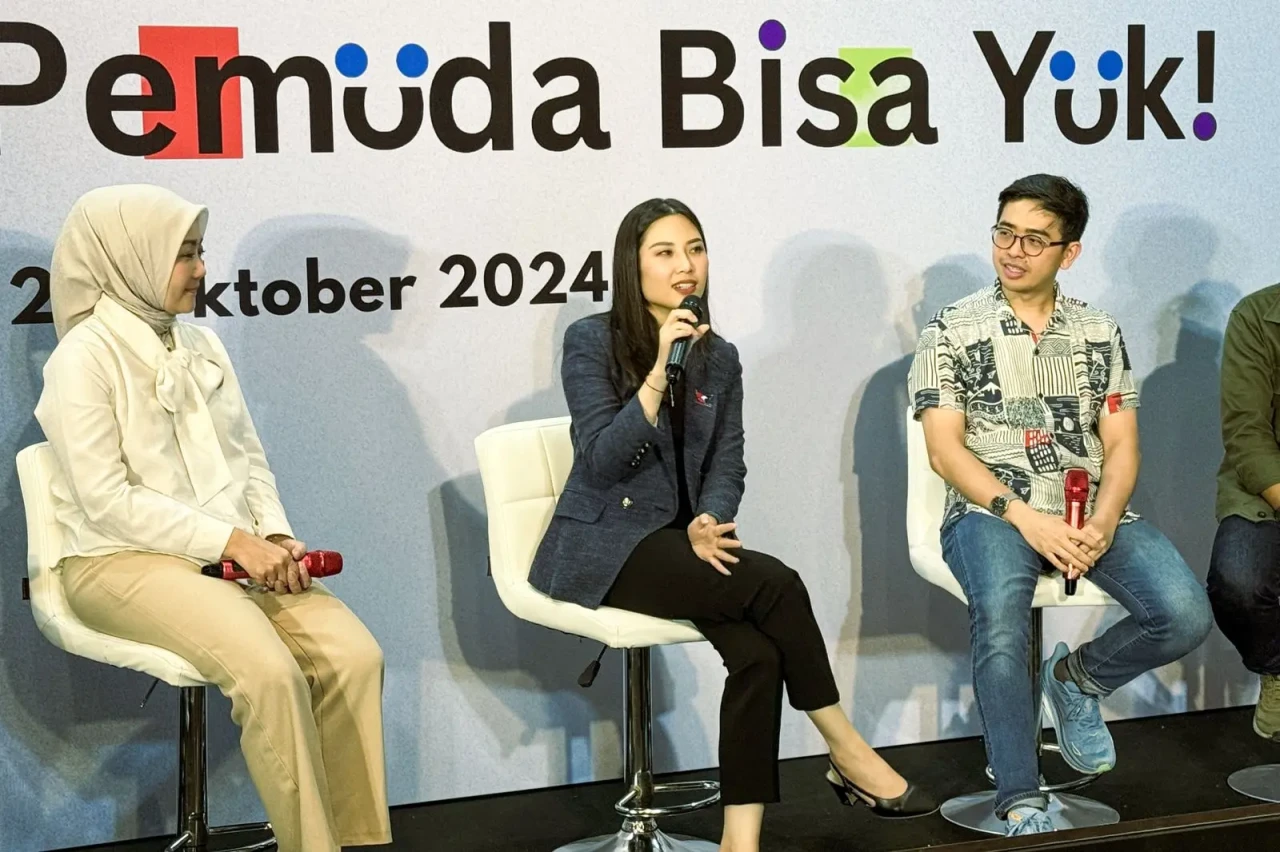 Rayakan Hari Sumpah...