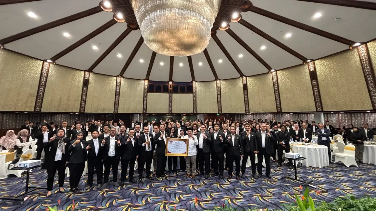 Bertekad Menang Satu...
