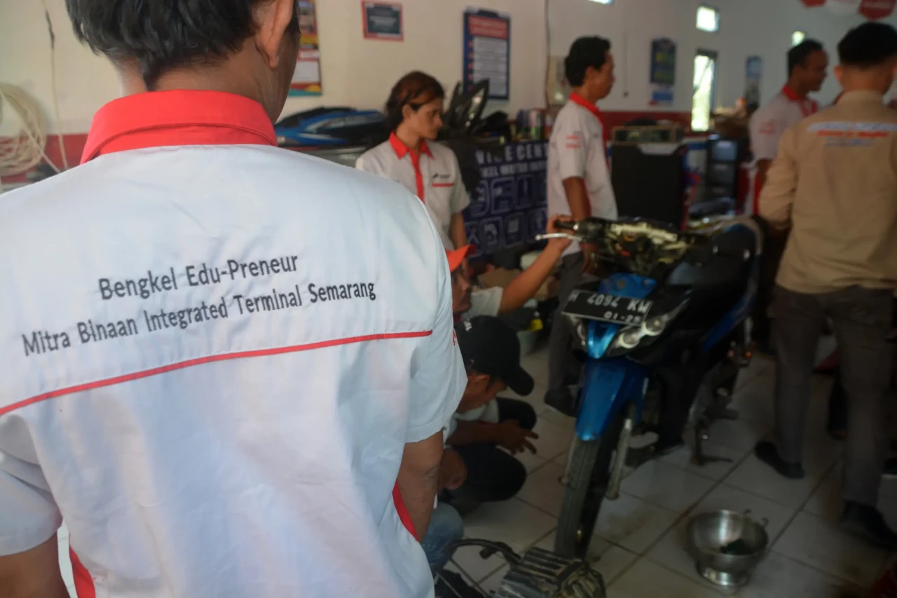 Pelatihan Otomotif di...
