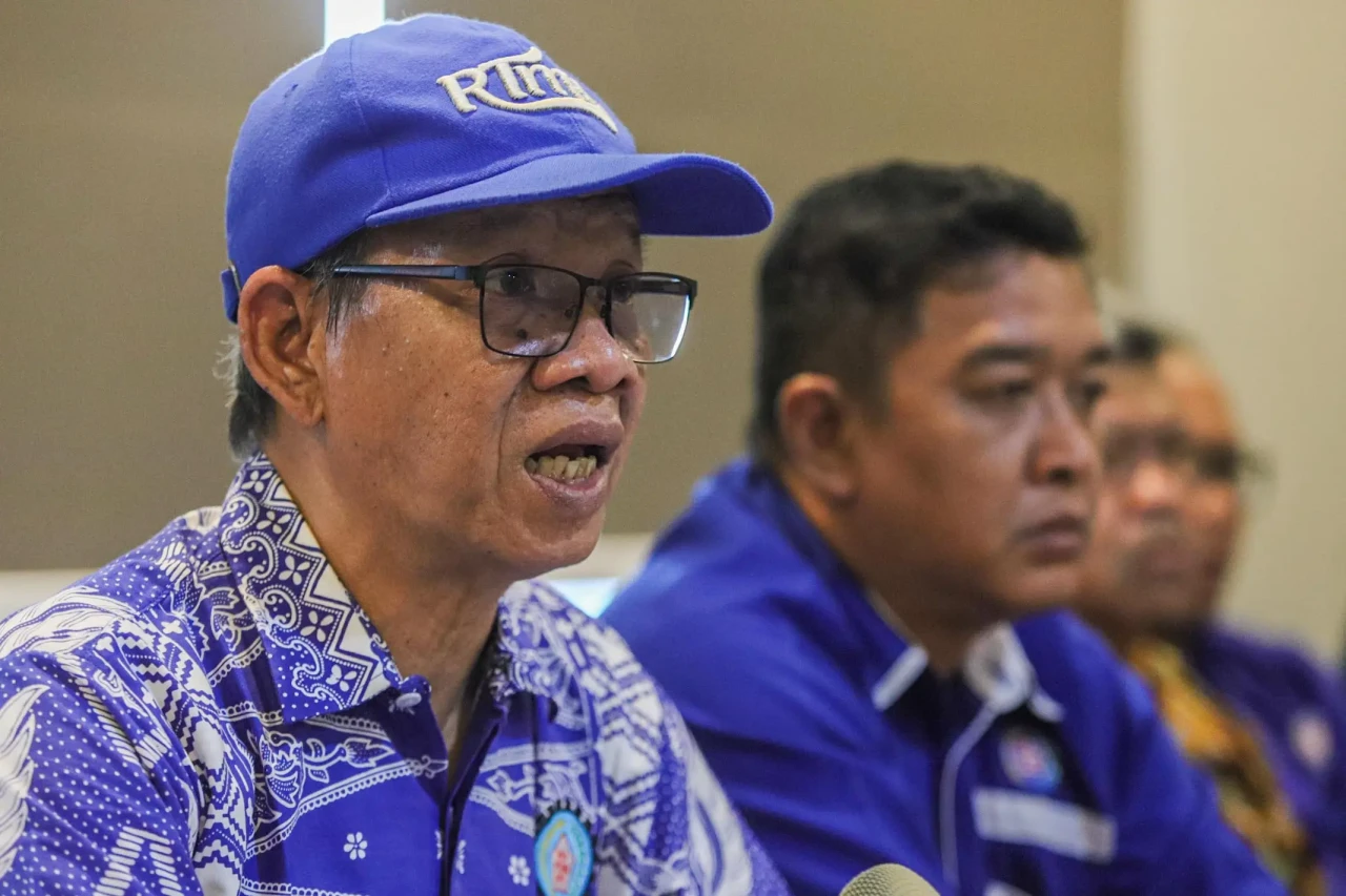 Serikat Pekerja Tembakau...