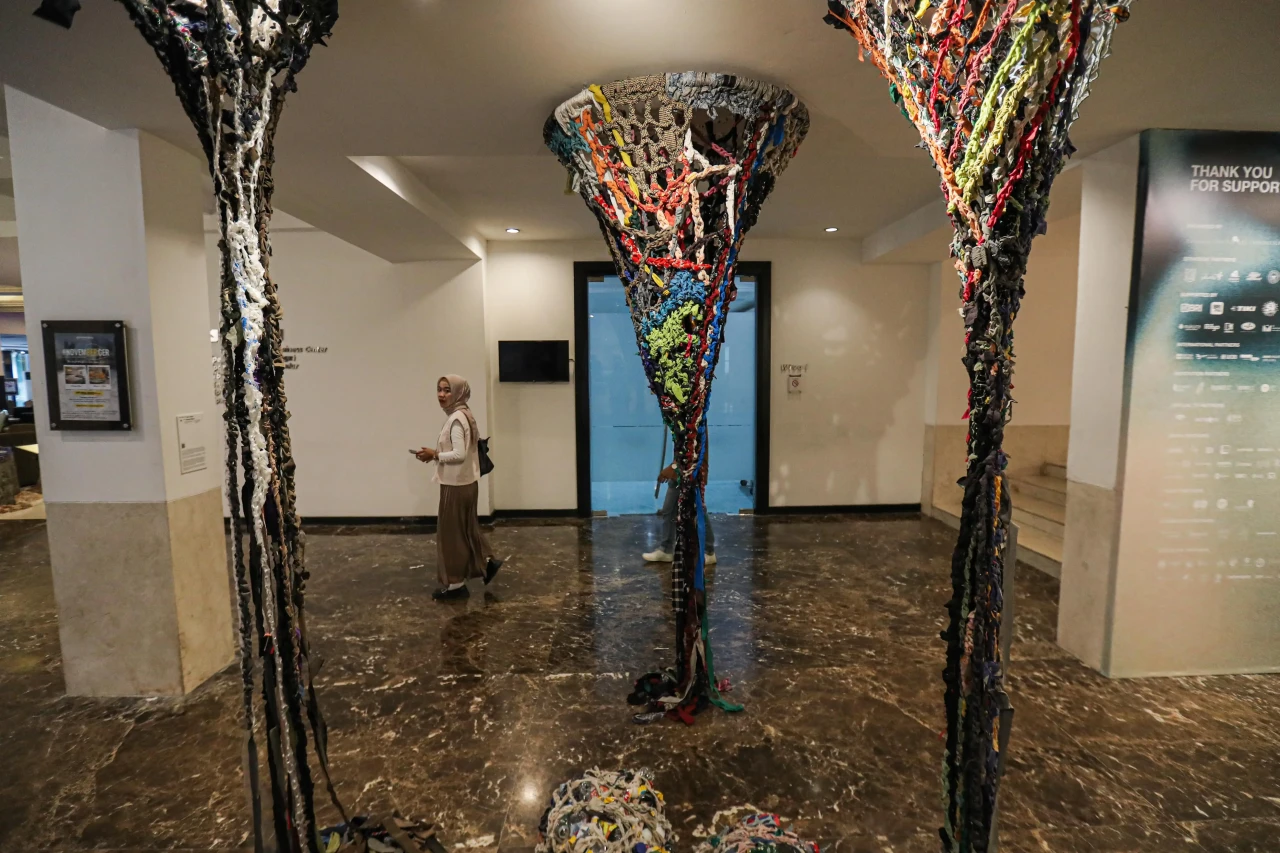 Melihat Pameran Indonesian...