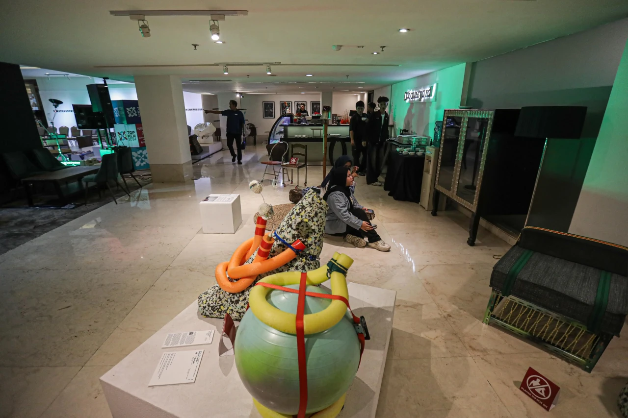Melihat Pameran Indonesian...