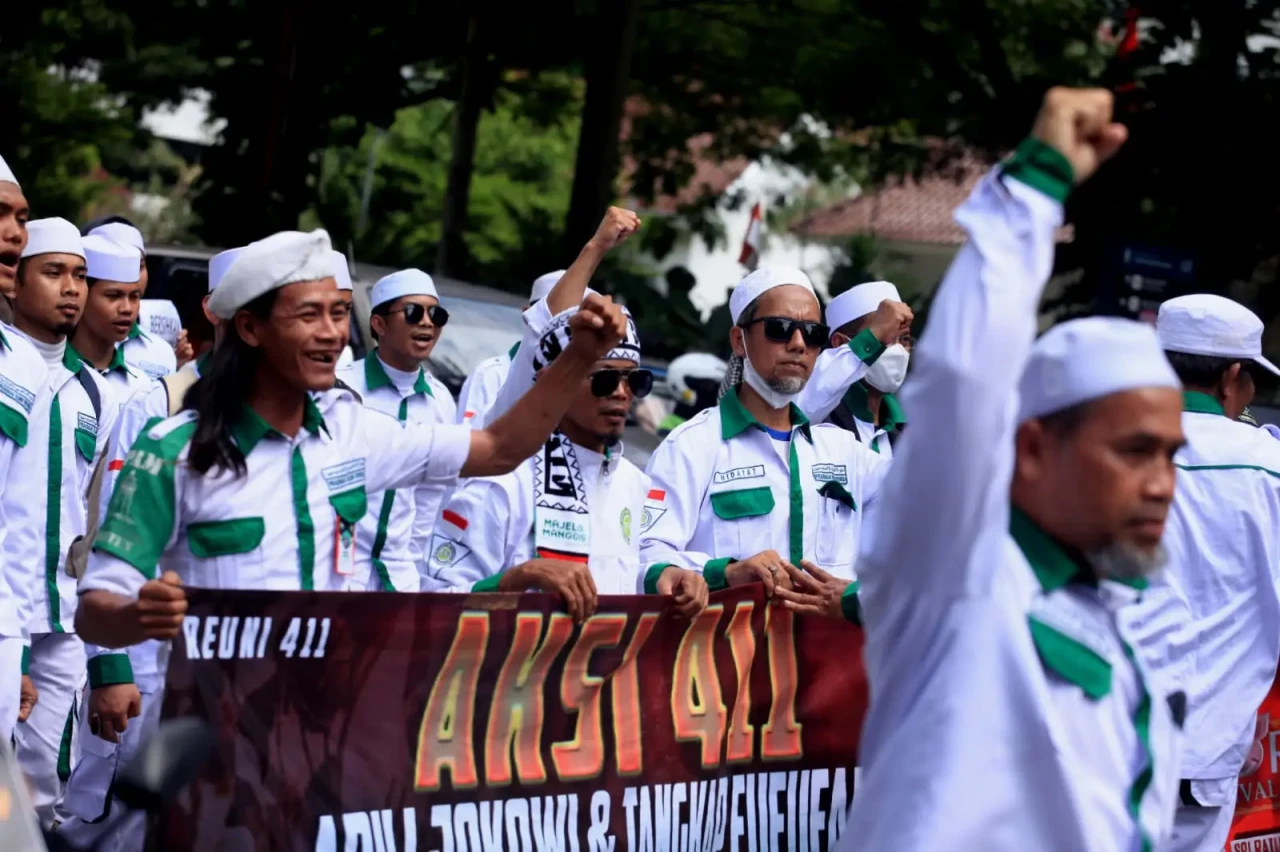 Aksi Reuni 411 Tuntut...