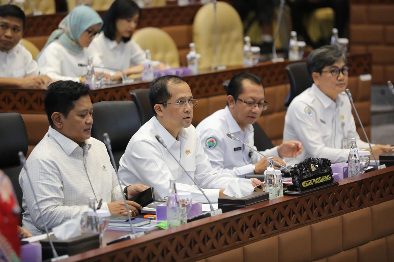 Raker Komisi V DPR dengan...
