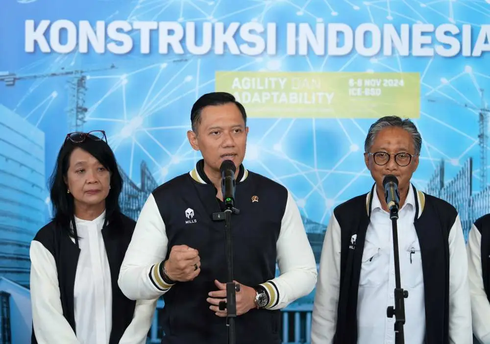 Menko AHY Buka Pameran...
