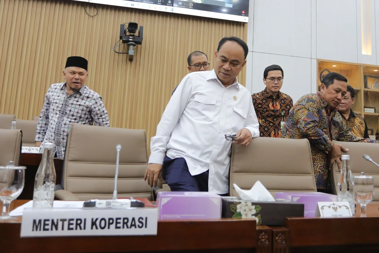 Raker Komisi VI DPR...