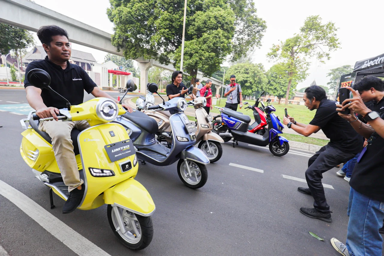 United Kenalkan Motor...