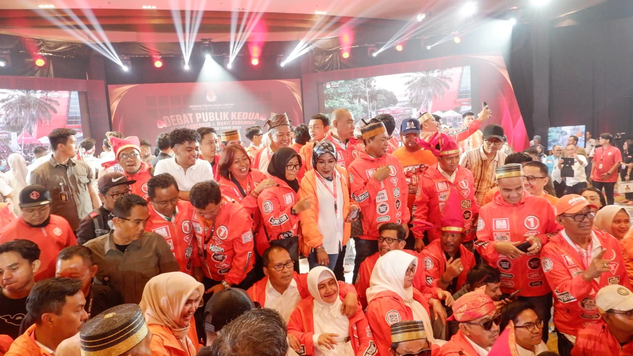 Simpatisan Padati Lokasi...