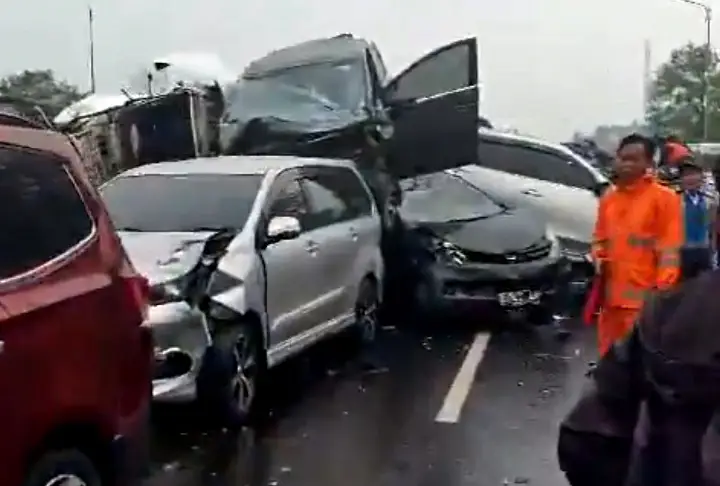 Cipularang Berduka,...