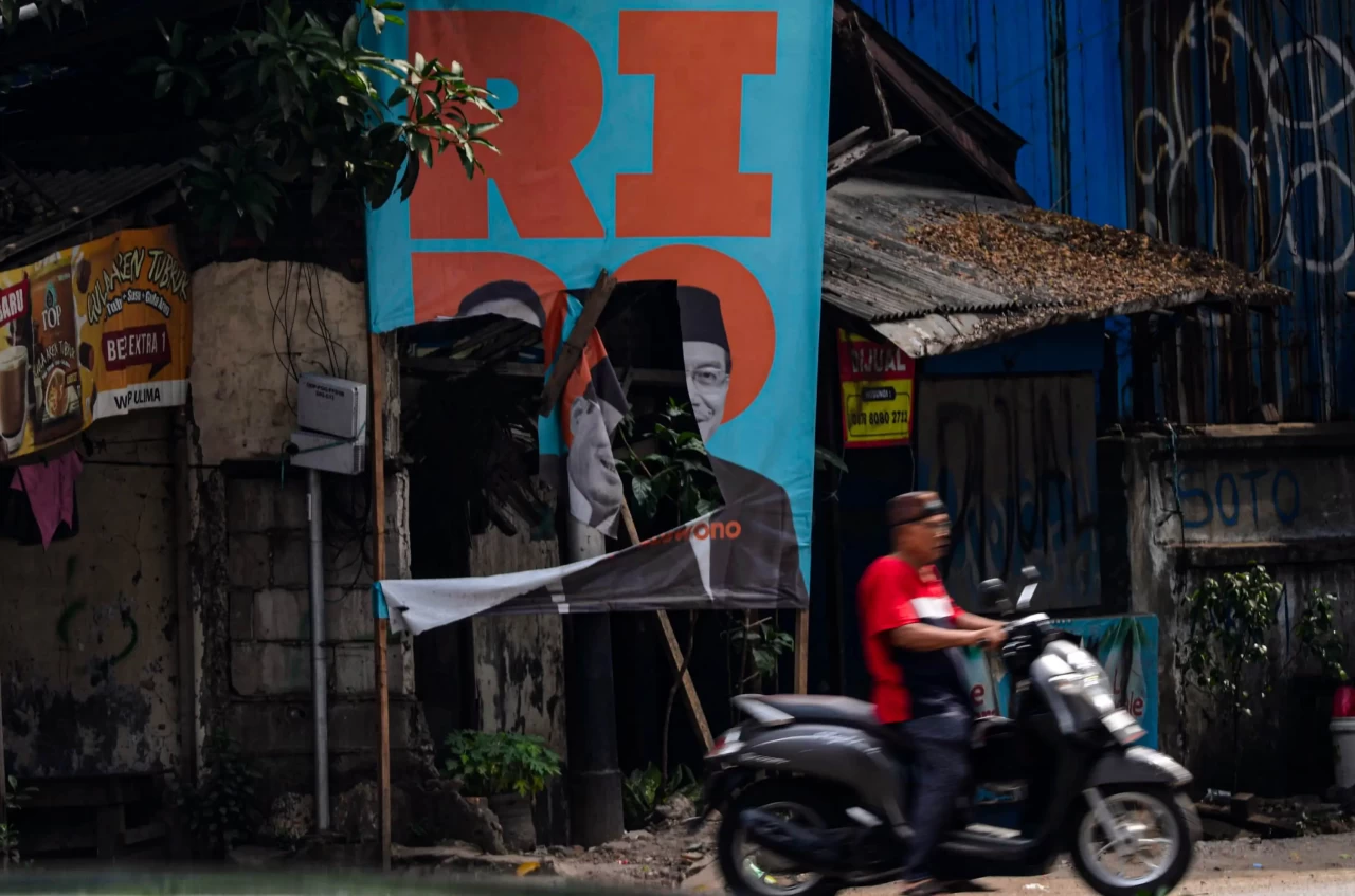 Alat Peraga Kampanye...