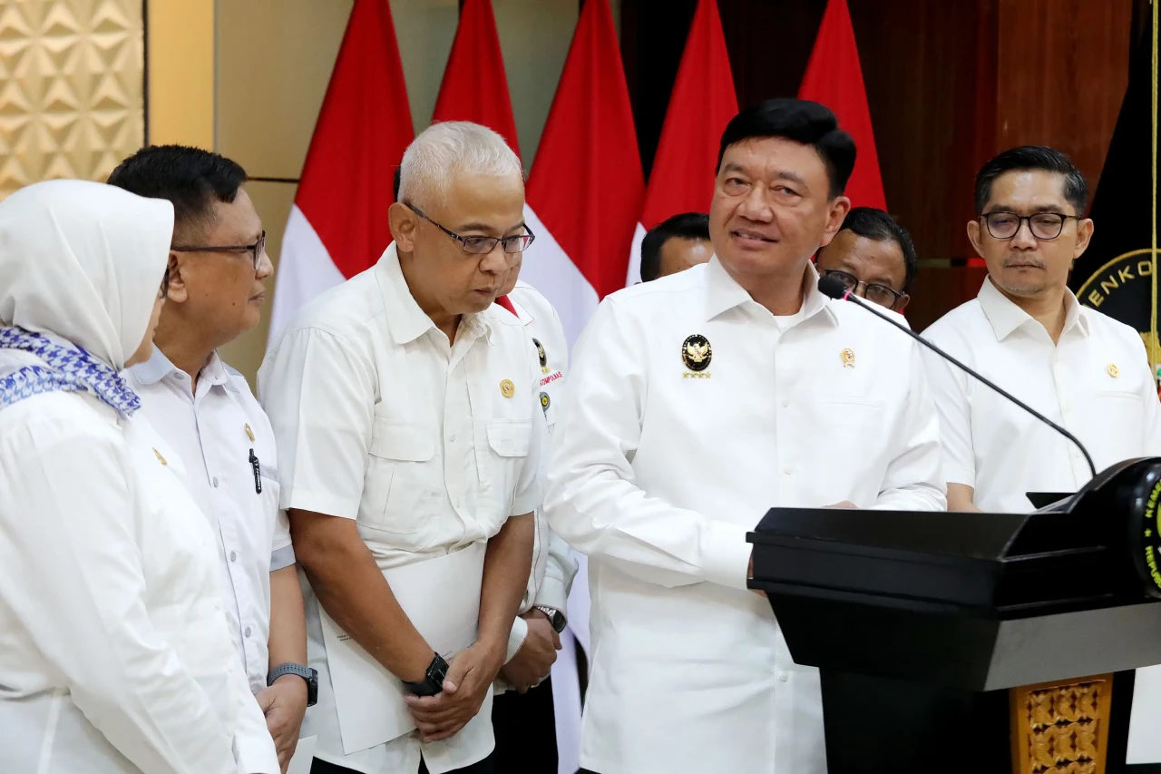 Menko Polkam Budi Gunawan...