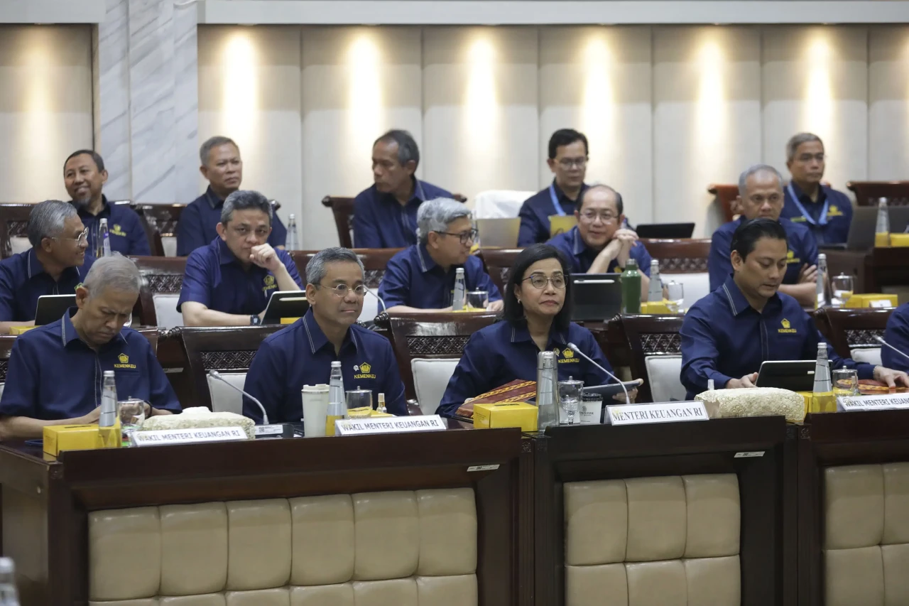 Raker Komisi XI DPR...