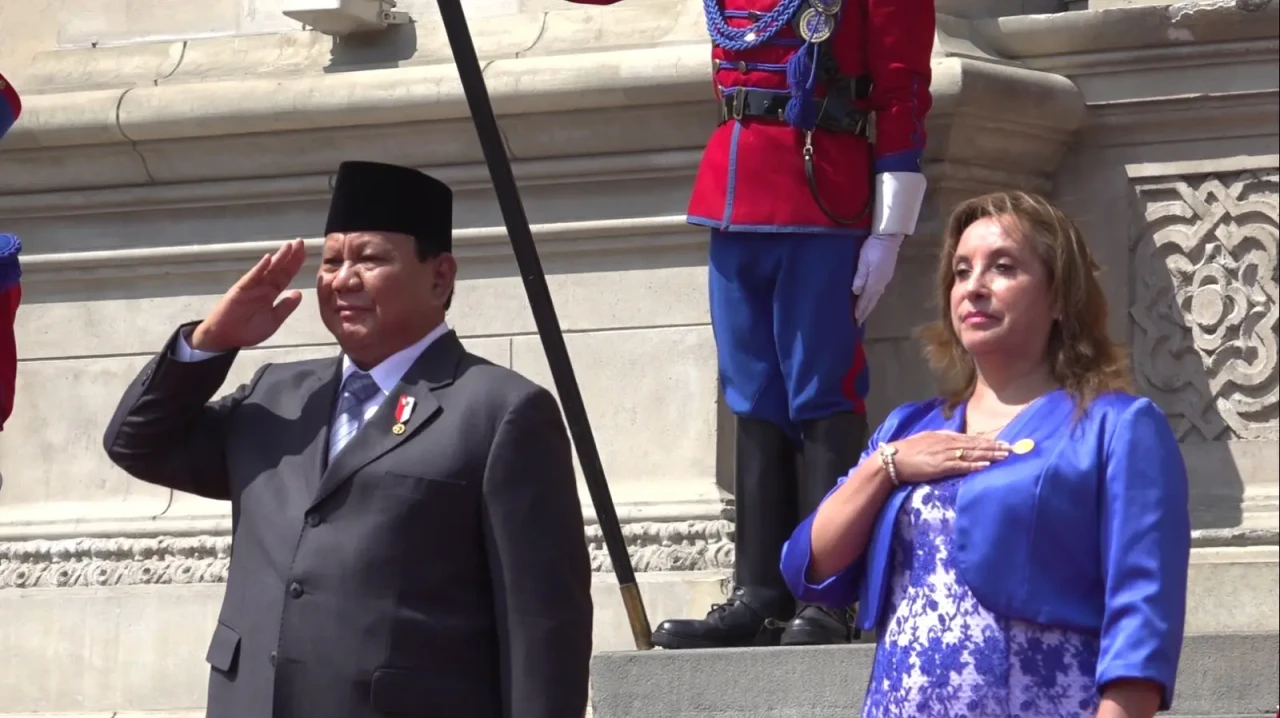 Presiden Peru Berikan...