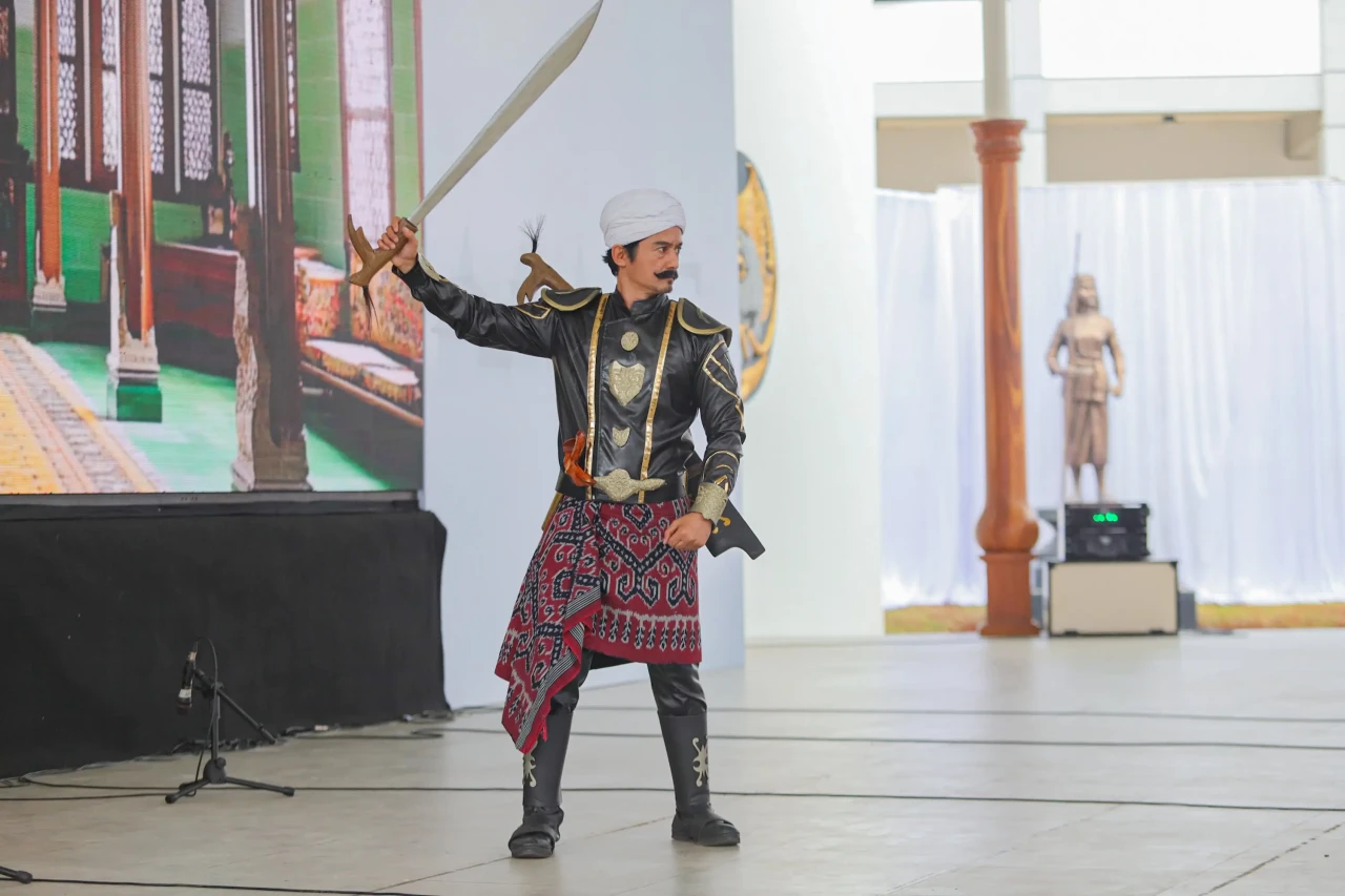 Aksi Cosplay Peringati...