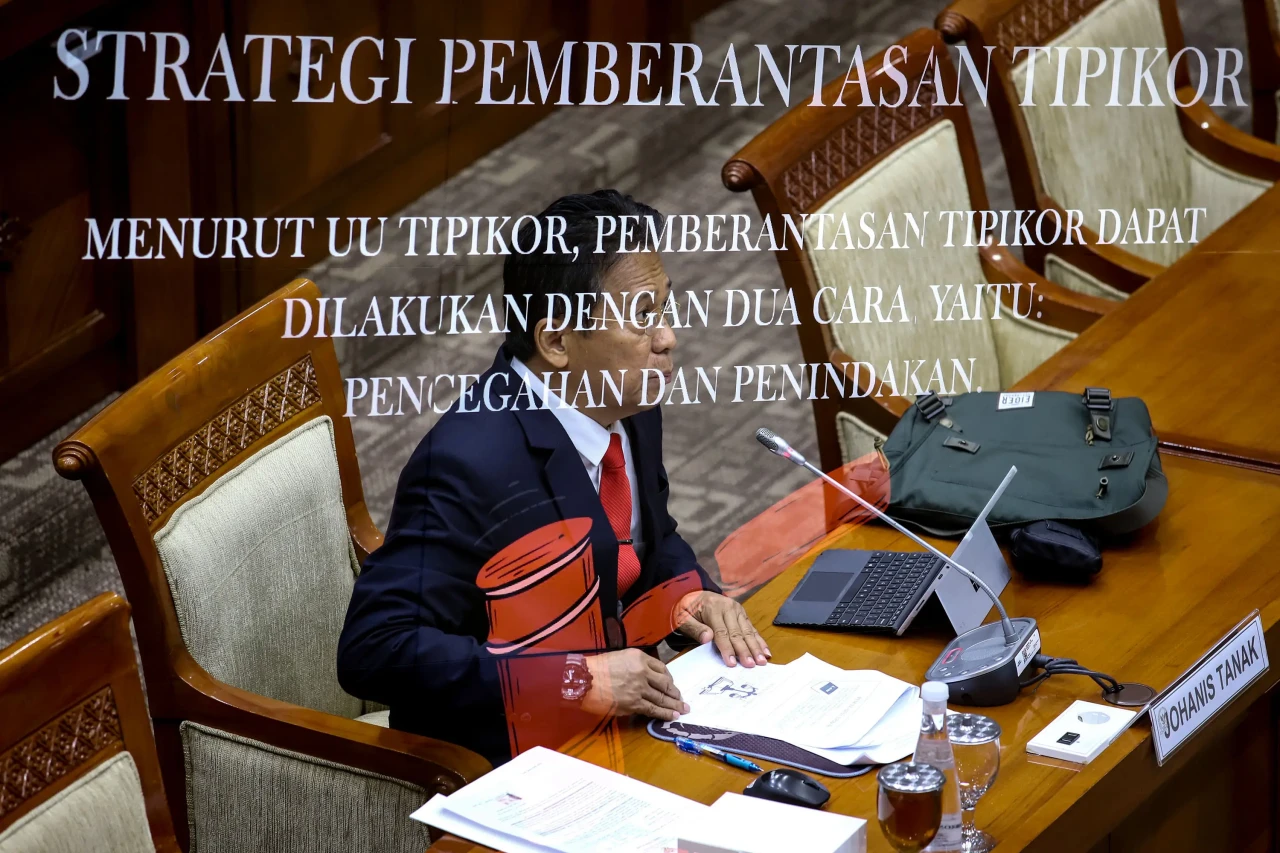 Johanis Tanak Ikuti...