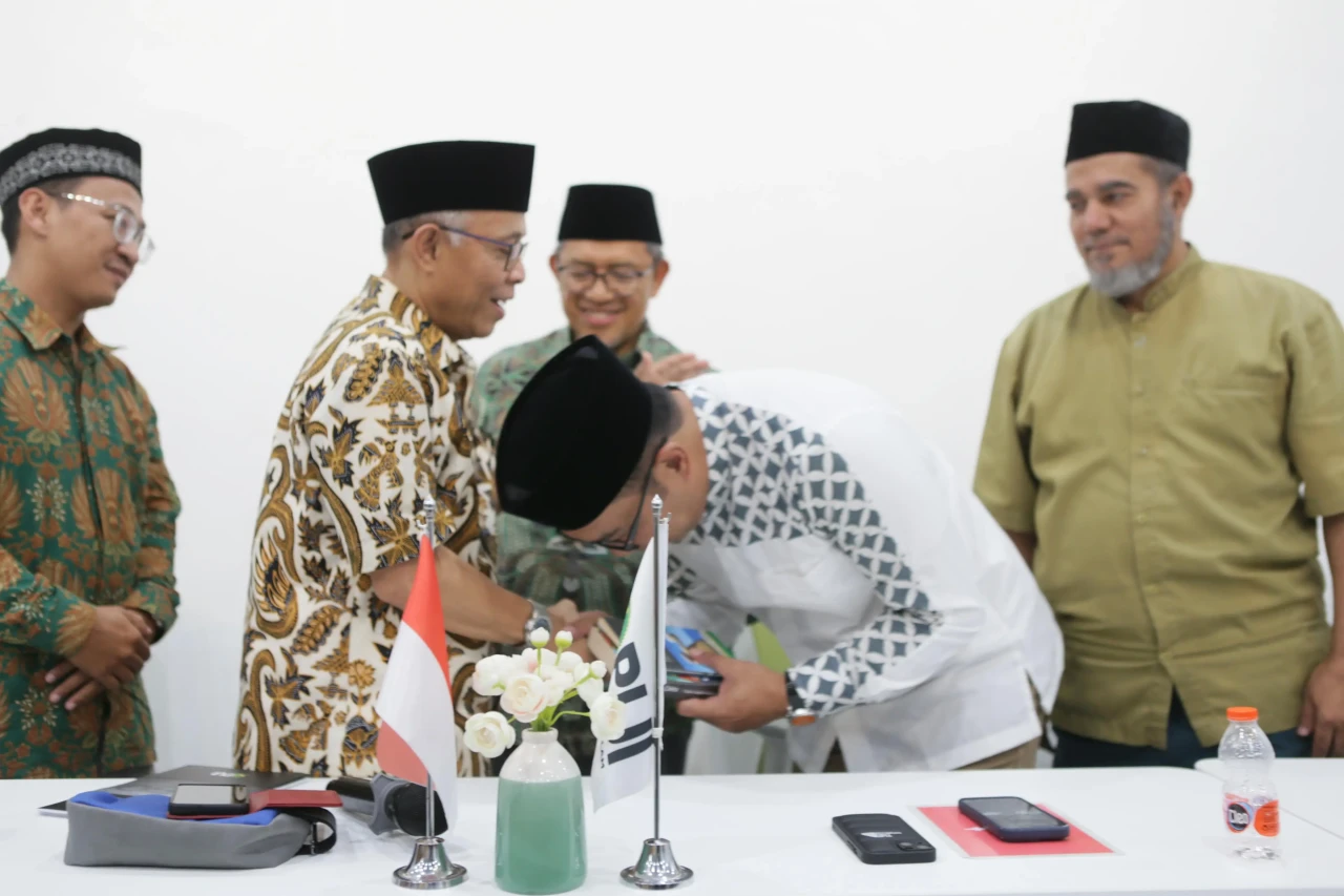 Persatuan Ummat Islam...