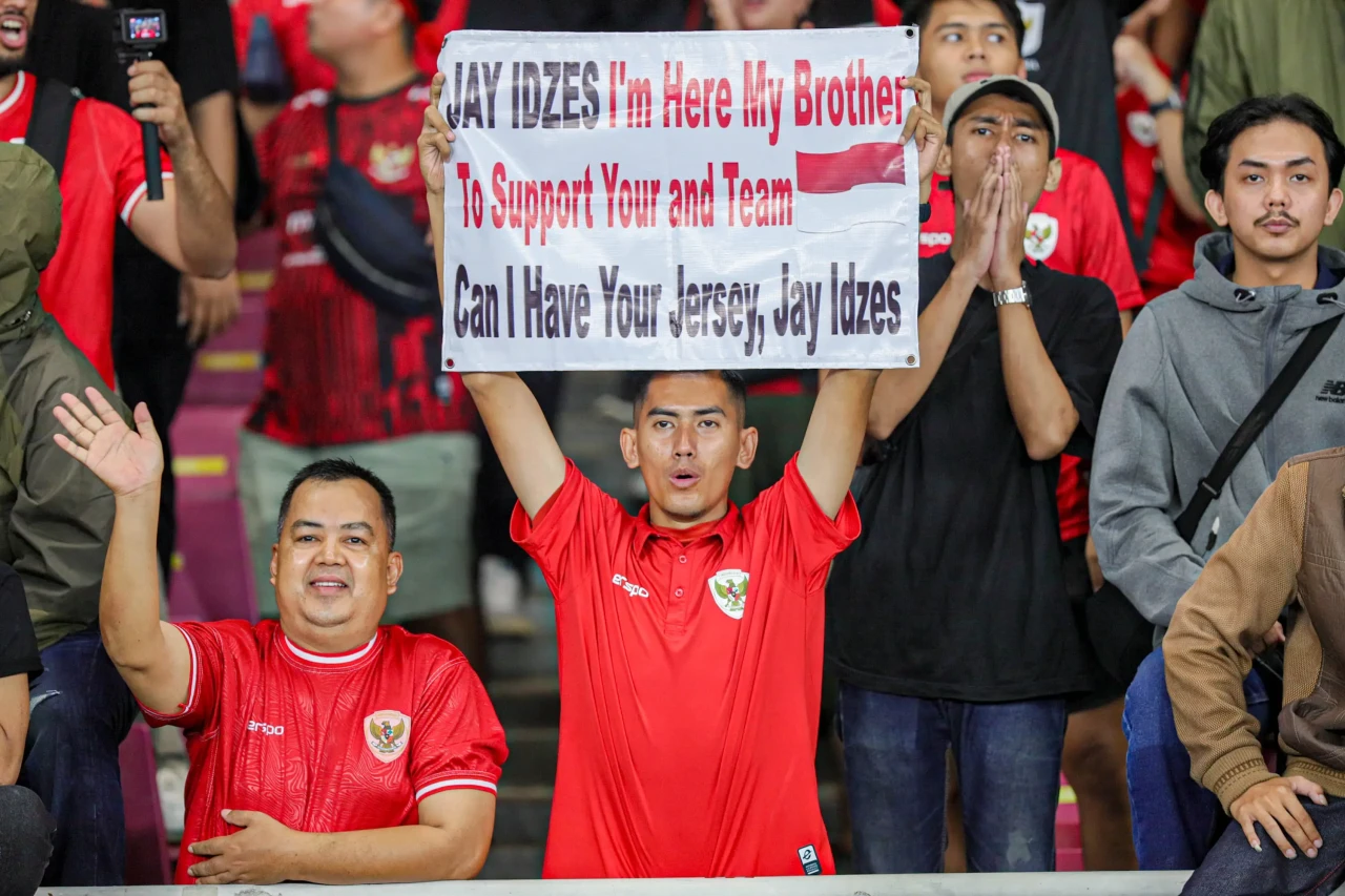 Potret Ribuan Suporter...