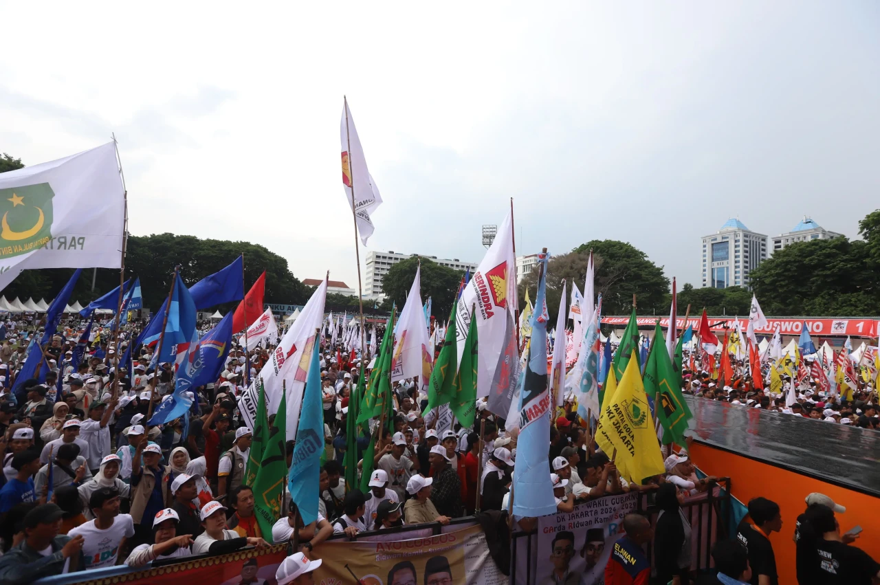 Pecah! Puluhan Ribu...