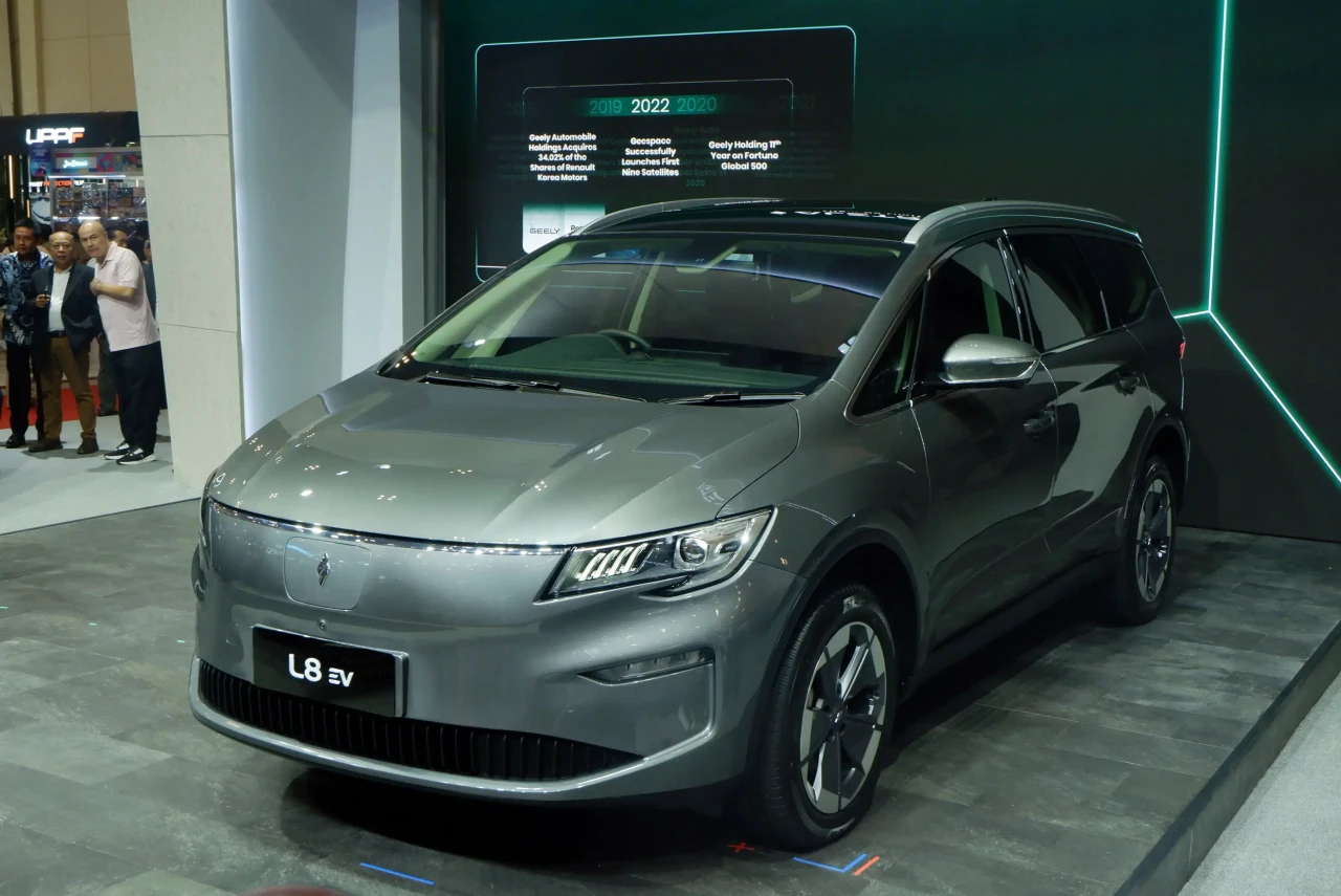 Peluncuran Mobil Listrik...