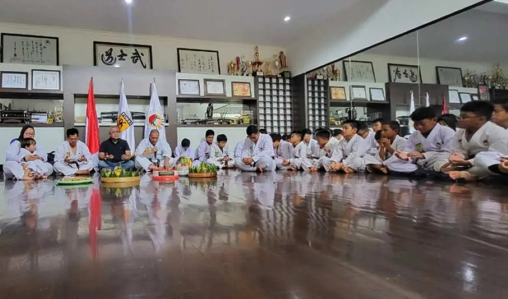 Ketua Umum INKAI Hadiri...