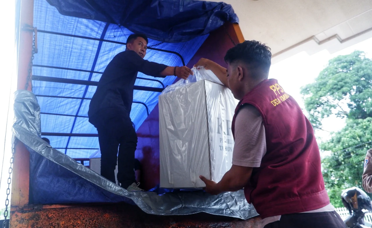 Distribusi Kotak Suara...