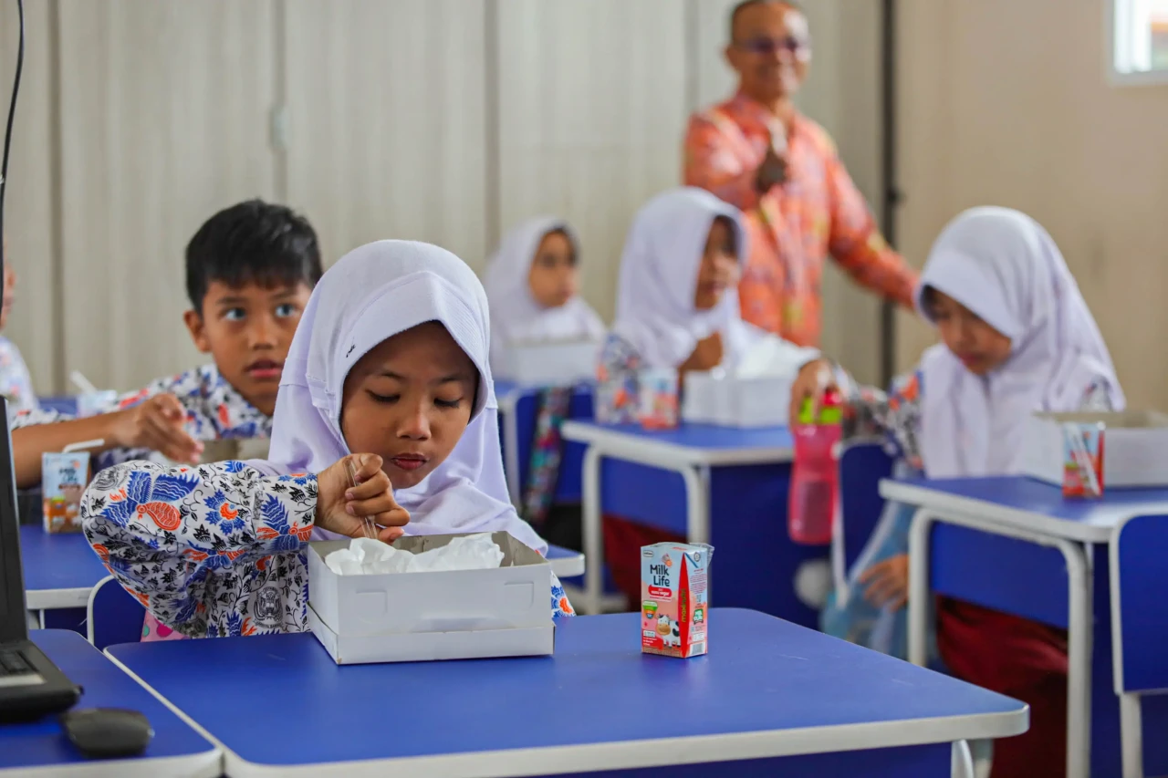 Uji Coba Makan Siang...