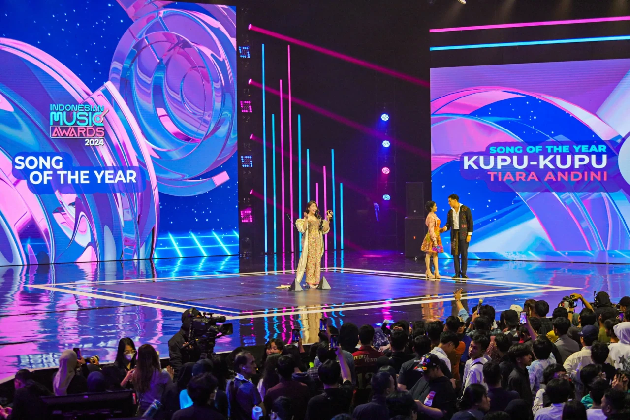 Lagu Kupu-Kupu Tiara...