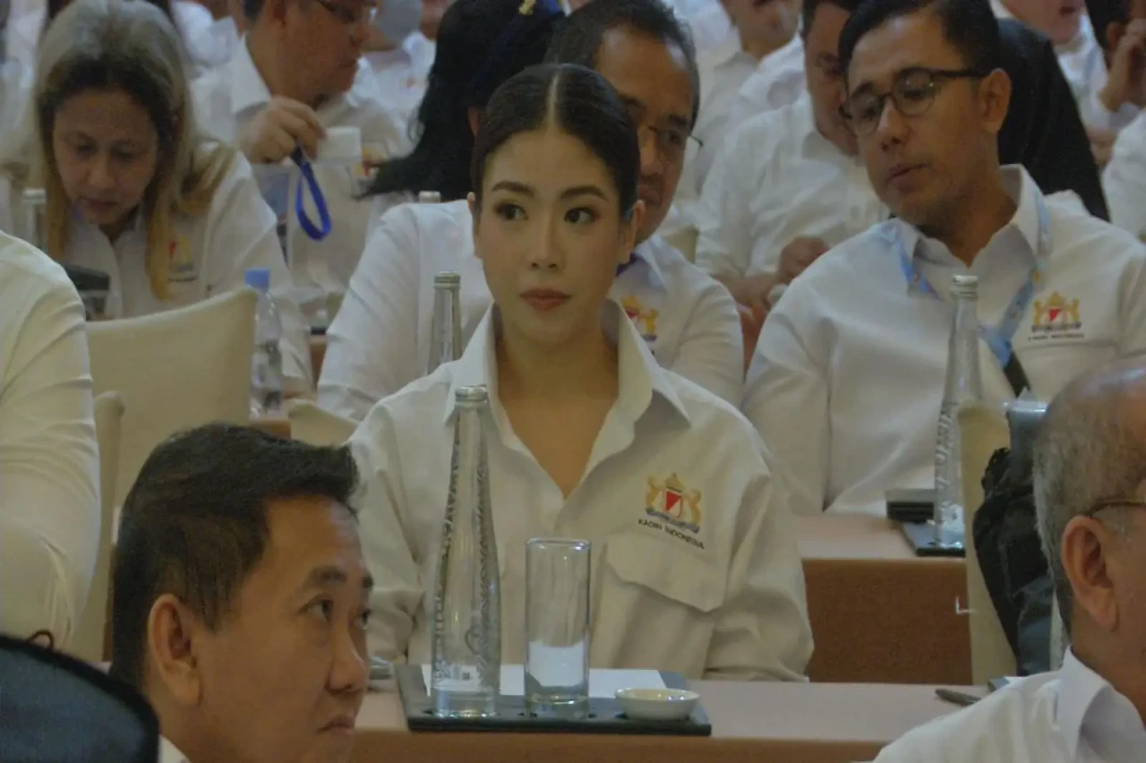 Clarissa Tanoesoedibjo...