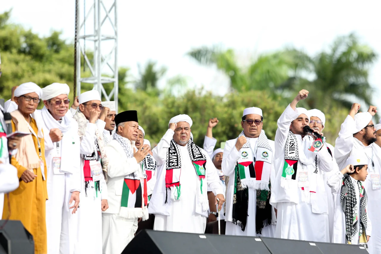Habib Rizieq Hadiri...