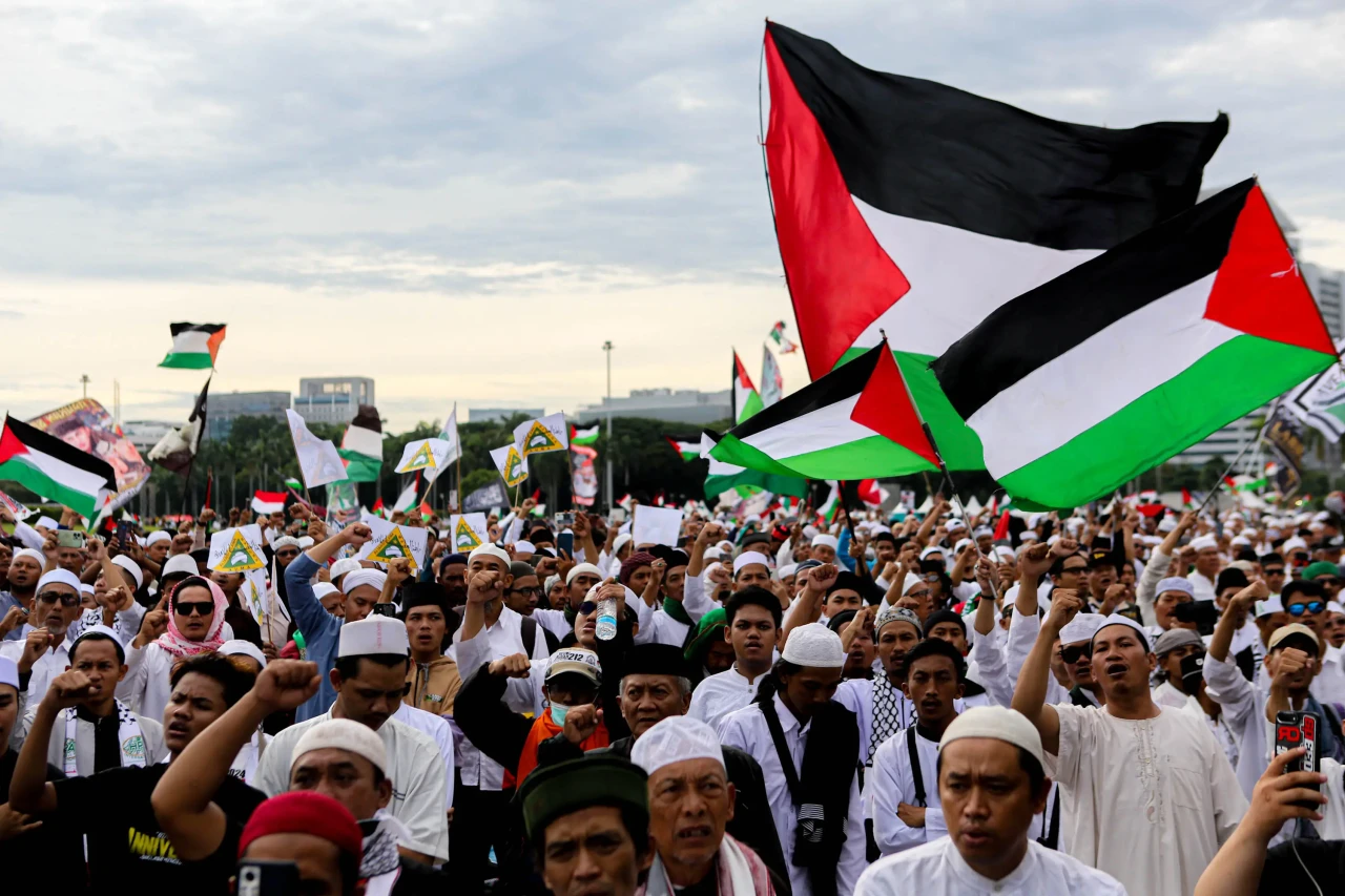 Habib Rizieq Hadiri...