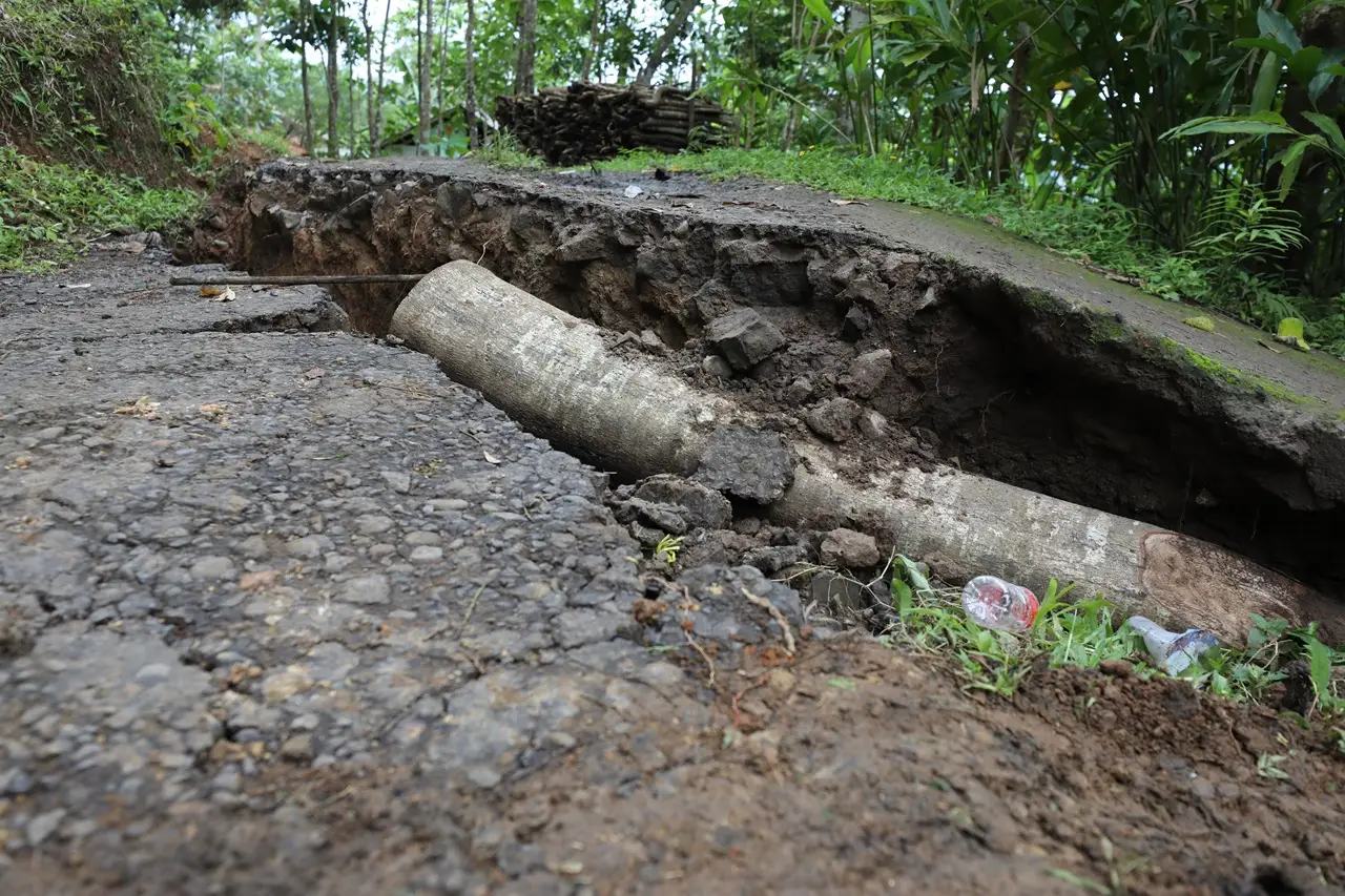 Ratusan Rumah di Cianjur...