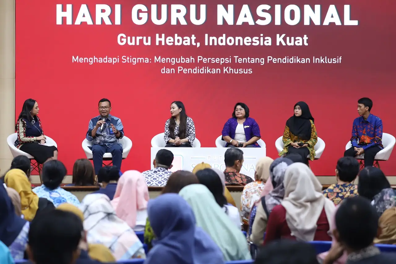 Diskusi Peringatan Hari...