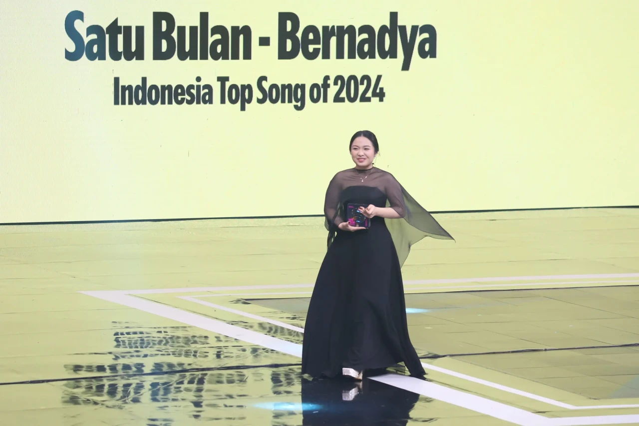 Bernadya Borong Penghargaan...