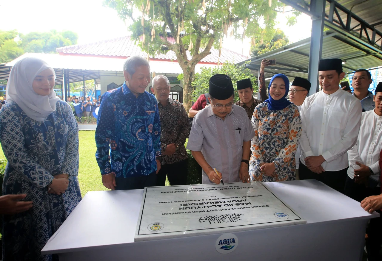 Meningkatkan Kemitraan...
