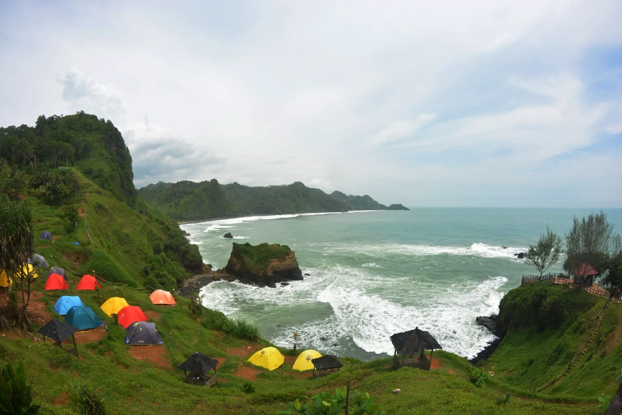 Menjelajahi Situs Geopark...
