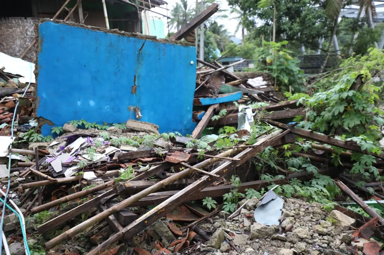 Puluhan Rumah di Sukabumi...