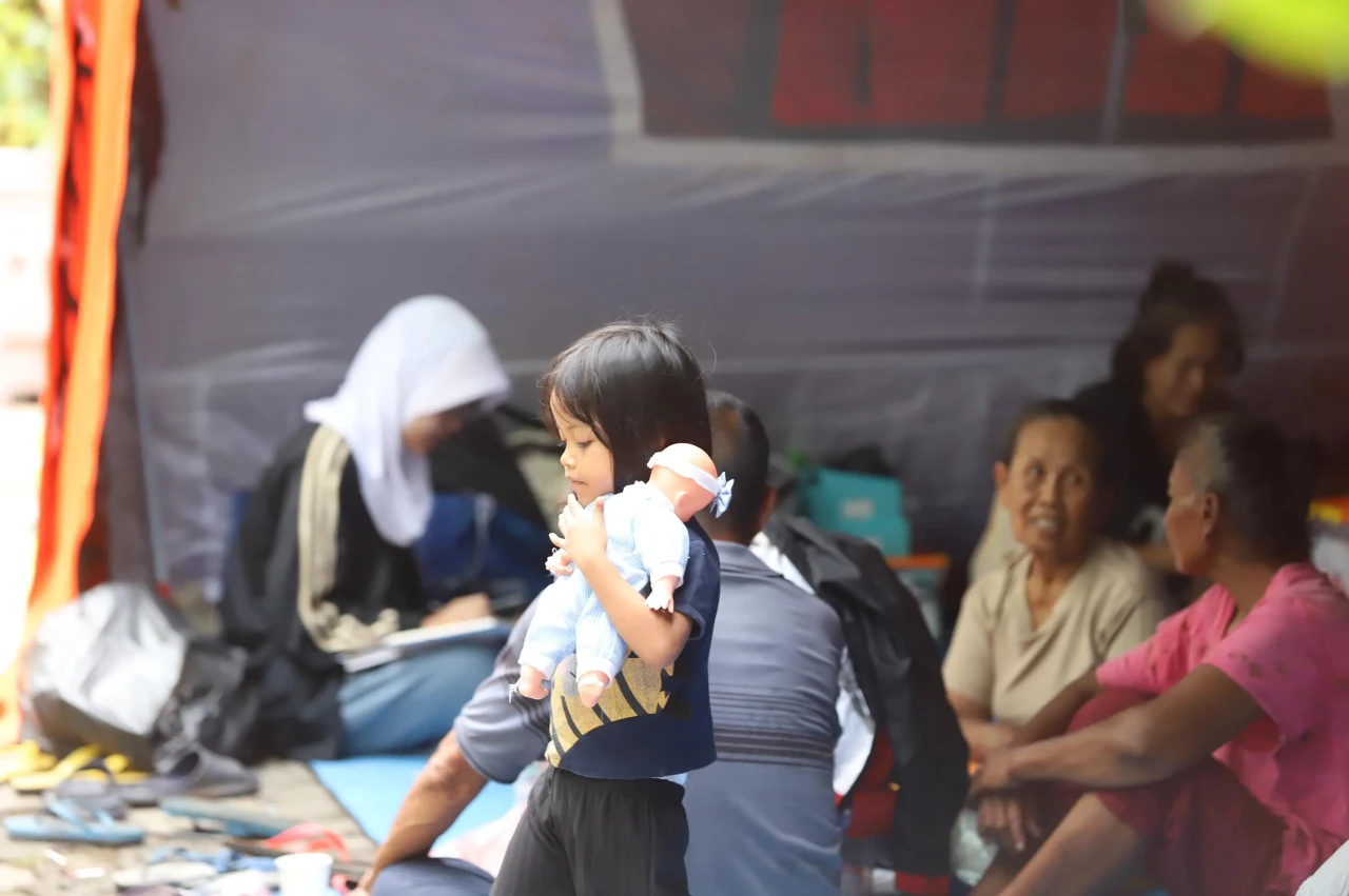 Potret Pengungsian Korban...